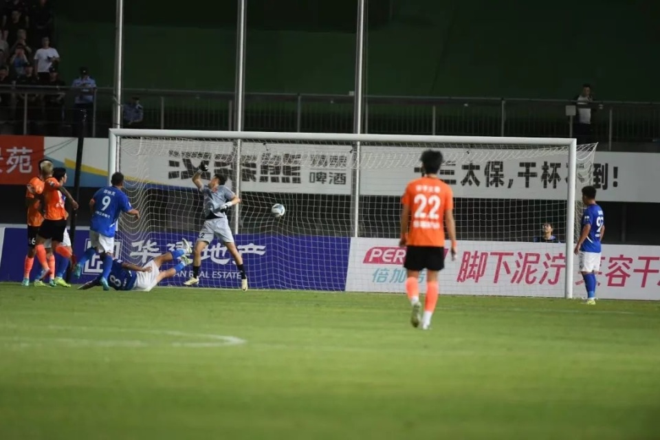 九游网页版-辽东金雕队对阵皖江雷霆队，羽毛球锦标赛火力全开，门将神扑救主——定海神针仍在的简单介绍